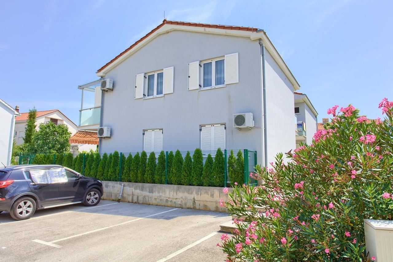 Apartment Anja Krk Town Eksteriør bilde